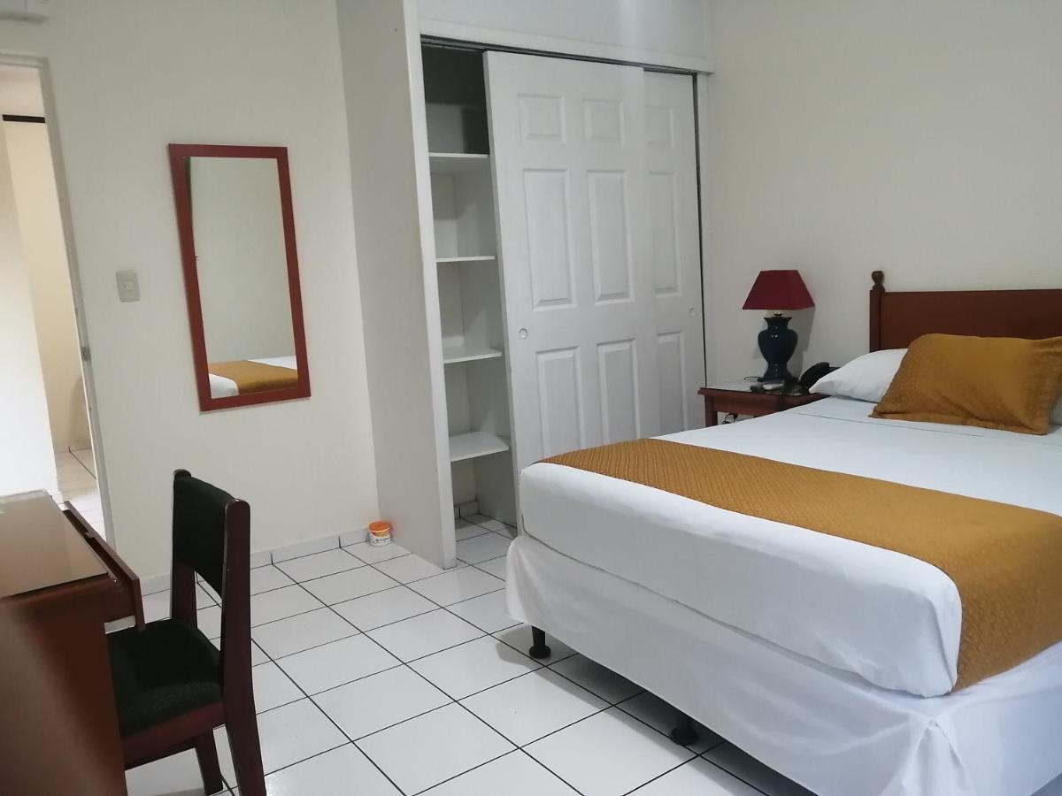 Hotel Villa Serena San Benito San Salvador Eksteriør billede