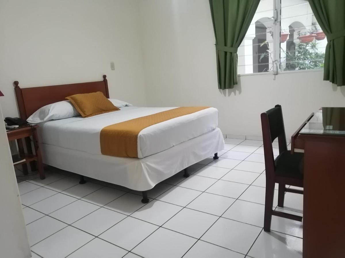 Hotel Villa Serena San Benito San Salvador Eksteriør billede