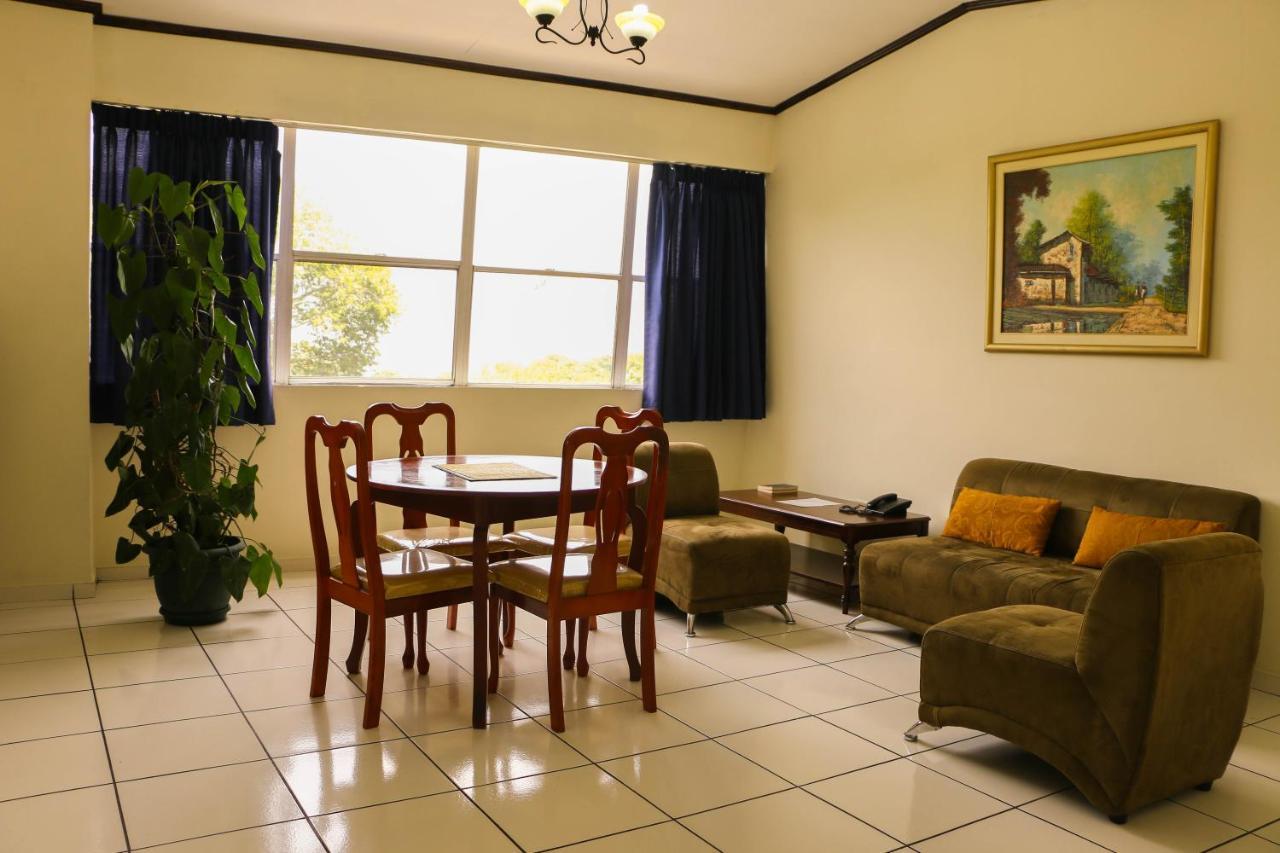 Hotel Villa Serena San Benito San Salvador Eksteriør billede