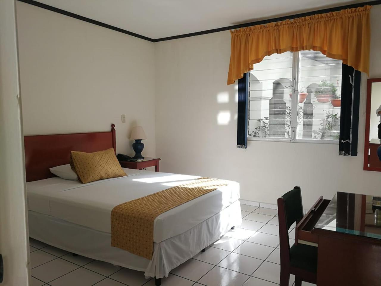 Hotel Villa Serena San Benito San Salvador Eksteriør billede